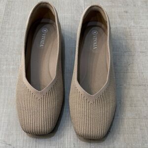 VIVAIA Women's Beige Knit Loafers